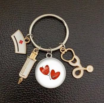 Přívěsek nejen na klíče zdravotník - typ 4