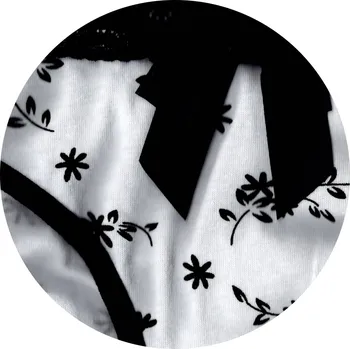 Kalhotky Moraj Kalhotky RIO střih s krajkou a mašlí v pase Barva/Velikost: bílá / XS/S