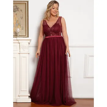 Dámské šaty Šaty pro družičku s květinovými krajkovými aplikacemi Barva: Bordová, Velikost: 9XL