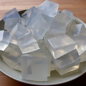 Mýdlo Maxi mýdlové pláty bez vůně a barvy čirý a mléčný (Hmota pro výrobu mýdel)