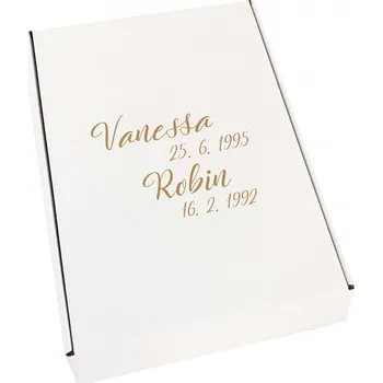 Dárková krabička Dárková krabička s gravírováním JMÉNA a DATA Rozměr krabičky: A3 (44,9/34/6 cm)