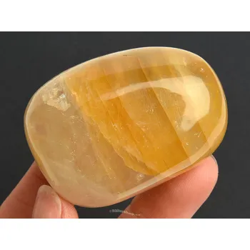 Přírodní kámen Křišťál s limonitem (Madagaskar) 107g