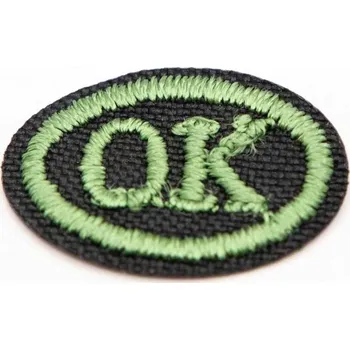 Nášivka Nažehlovací záplata - OK - černá zelená - rozměr 2 cm x 1,5 cm