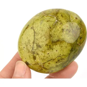 Přírodní kámen Zelený opál z Madagaskaru 129g