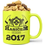 Hrnek Hasičem od roku (rok: 2017, Náplň hrníčku: Směs slaných oříšků)