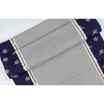 ubrus Běhoun z modrého kanafasu proužky a Modřenka s krajkou Vzor kanafasu: Proužky 3mm, Běhouny sešívané: 43x200cm