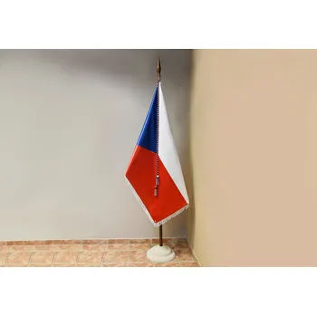 Vlajka Sada - saténová vlajka ČR, jednodílná žerď, pískovcový stojan, praporová šňůra Alerion