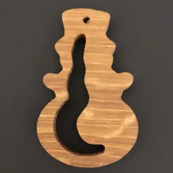 Vánoční dekorace AMADEA Dřevěná ozdoba z masivu prořezávaná - sněhulák 6 cm