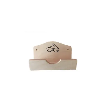 Eliga dřevěná schránka na brýle před vstupem do sauny