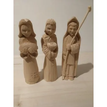 Figurka 3 figurky - žena s bochníkem chleba, muž s mísou a pasáček s holí - 15 cm vysoké