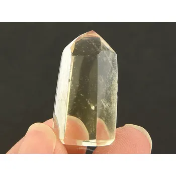 Přírodní kámen Záhněda světlá špice mini z Madagaskaru 10g