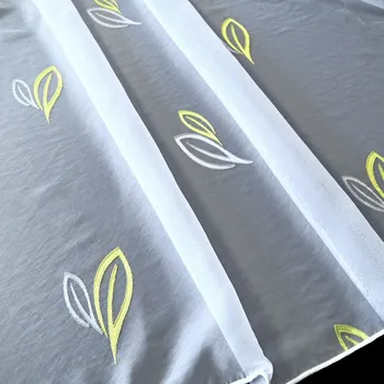 Záclona Voálová záclona Green Leaf obšití okrajů 250
