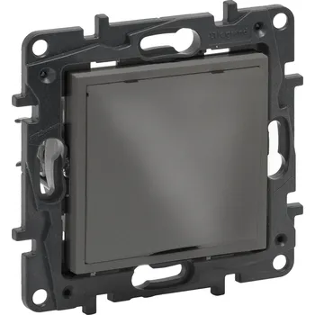 vypínač a zásuvka Legrand NILOÉ STEP kabelová vývodka IP 21 OCEL /863429/