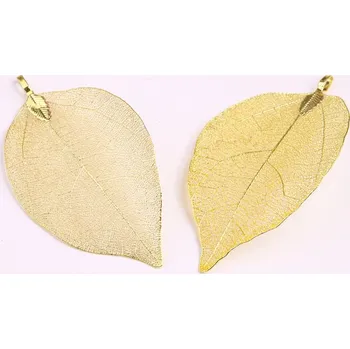 Korálek Kov 543 (52~86x23~46x0.5~3 mm)