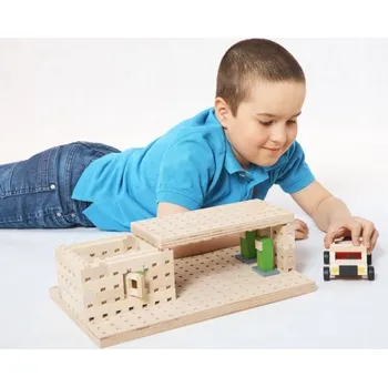 ostatní stavebnice DŘEVĚNÁ STAVEBNICE BUKO - BENZÍNKA S AUTÍČKEM 99 DÍLŮ