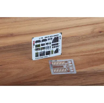 Plastikový model 1/72 B-29 SPACE (H. 2000 / ACAD)