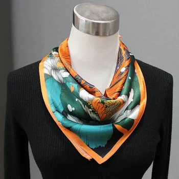 Šátek Malý šátek z hedvábí- Zelená ryba