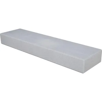 Nášlap na schod Betonový schodišťový blok / schod 135x35x15 SBB 135/35/15 kar protiskluzový pásek