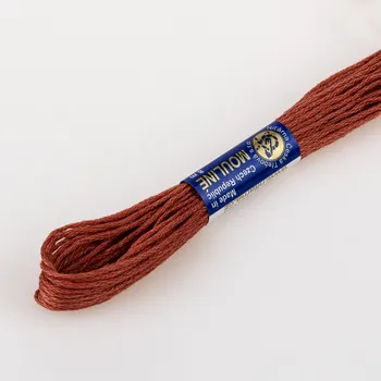 Příze Vyšívací příze MOULINE / MULINKA 7372 vínově hnědá, jednobarevná, 2g/8m