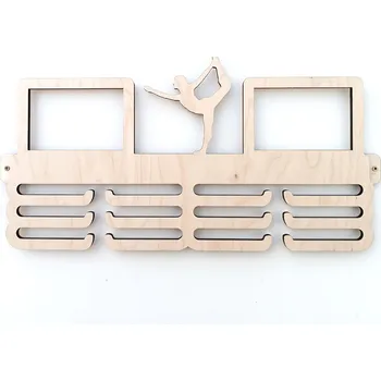 věšák na medaile MAJADESIGN Věšák na medaile s fotorámečky aerobik Přírodní dřevo