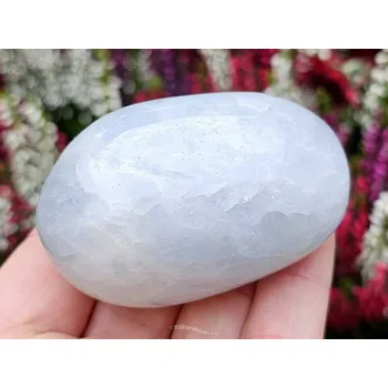 Přírodní kámen Kalcit modrý kámen z Madagaskaru 141g