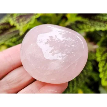 Přírodní kámen Růženín kámen z Madagaskaru 133g