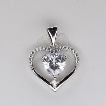 Přívěsek Stříbrný přívěsek srdce