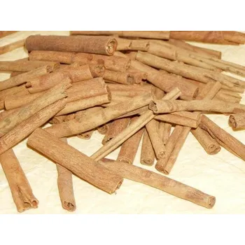 Vánoční dekorace skořice krátká 8cm