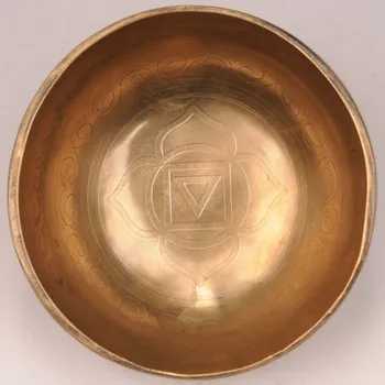 Tibetská mísa zdobená, gravírovaná 300 g - průměr 11 cm čakra, ručně tepaná s paličkou a podložkou
