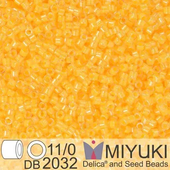 Korálek Korálky Miyuki Delica 11/0. Barva Luminous Sun Glow DB2032. Balení 5g.