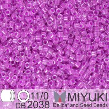 Korálek Korálky Miyuki Delica 11/0. Barva Luminous Plum Crazy DB2038. Balení 5g.