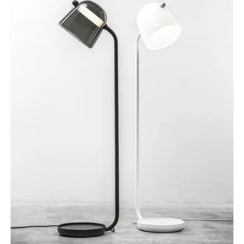 Stojací lampa Brokis MONA MEDIUM FLOOR stojací svítidlo Barva skla: černá- transparentní sklo, Povrch montury: stříbrný elox, Barva el. vedení: textilní kabel - černý
