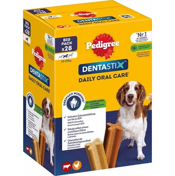 Pamlsek pro psa Pedigree DentaStix pro středně velké psy 28 kusů (4 × 7)
