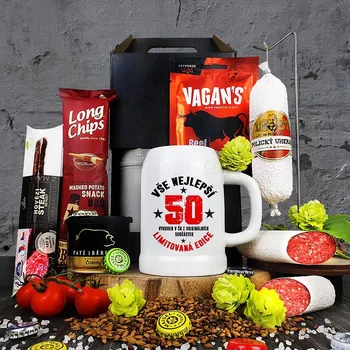 Dárkový potravinový koš Dárkové balení pro muže s pivním půllitrem krýglem s rokem narození