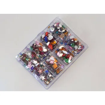 Akrylové kamínky různých tvarů a barev