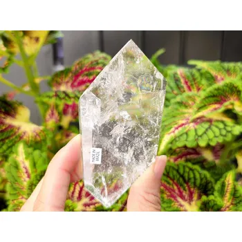 Přírodní kámen Krásný křišťál krystal broušené tvary Brazílie 128g