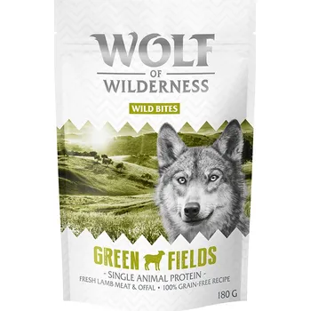 Pamlsek pro psa 3x180g Wolf of Wilderness Snack Green Fields - jehněčí
