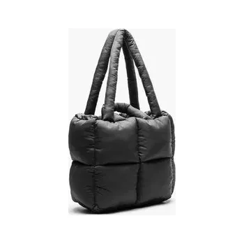 Cestovní taška Pohodlná nylonová taška s vatovaným designem - černá