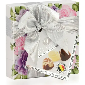 Bonboniéra Selllot, s.r.o., K Hájům 34, 155 00 Praha 5 - Vyrobeno v Belgii Belgické plněné pralinky 50g - Růžovofialové květy se stříbrnou mašlí