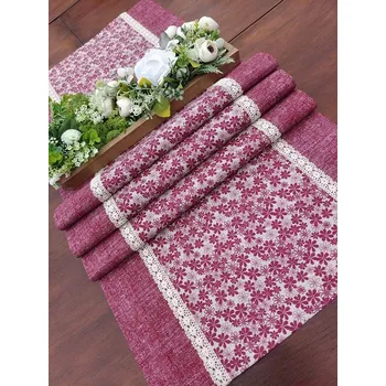 ubrus Běhoun - vínové kytičky v kombinaci s vínovou