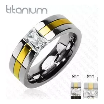 Prsten Šperky Eshop Titanový snubní prsten se zlatým pruhem a zirkonem 67 mm