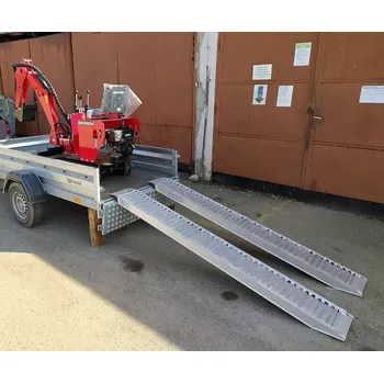 Nakládací rampa pro vozidlo Hliníkové nájezdy, 1 pár, délka 2 m, výška profilu 87 mm, nosnost 4.150 kg (LT Machines)