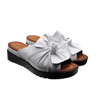 Dámské pantofle 1351 Bílé kožené pantofle s mašlí značky Eric Nurnberg 36