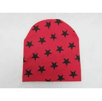 Čepice Zimní dětská čepice s hvězdičkami - Červené