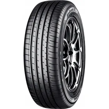Letní osobní pneu YOKOHAMA BLUEARTH XT AE61 235/55 R17 103W XL