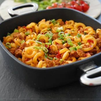 Pečicí pánev pekáč 26x26/ 7,5cm BAF 3,3l, GIGANT litina, ind. 2ucha