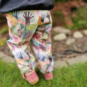 Dívčí kalhoty Yháček Softshellové kalhoty Yháček, letní, Pastelové stromky Velikost: 104