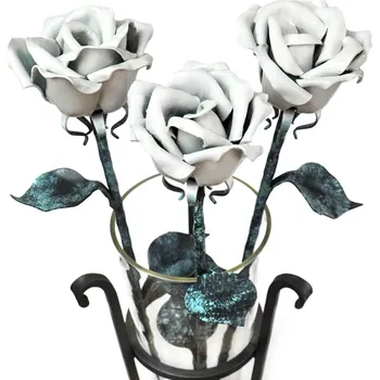 Pugét velkých Radotínských růží - bílé - 3