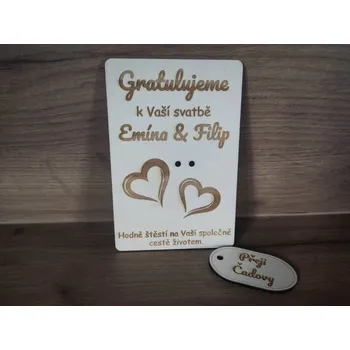 Dřevěné svatební přání se stuhou na peníze