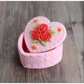 Silikonová forma- Dóza: Srdíčko s růžemi 95 x 90 x 50 mm